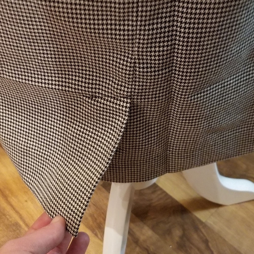 Christopher & Banks houndstooth pencil skirt. - Picture 6 of 7